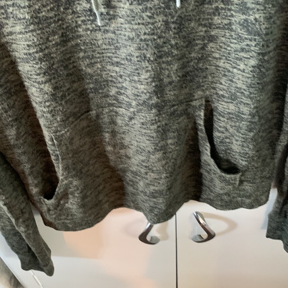 Live Love Dream soft fuzzy hooded top sz m euc - Picture 2 of 5